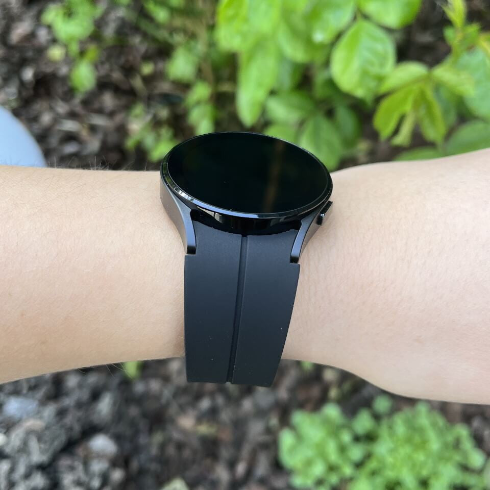 Silikonarmband mit Magnetverschluss für Galaxy Watch 4, 5, 6 & 7
