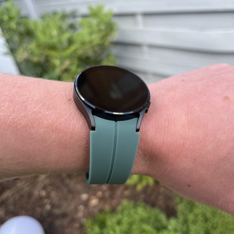 Silikonarmband mit Magnetverschluss für Galaxy Watch 4, 5, 6 & 7